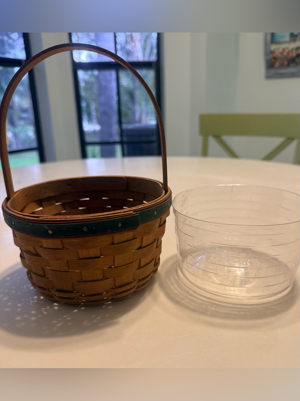 Vintage 2005 Longaberger "Helper" wooden basket w/handle and protective liner